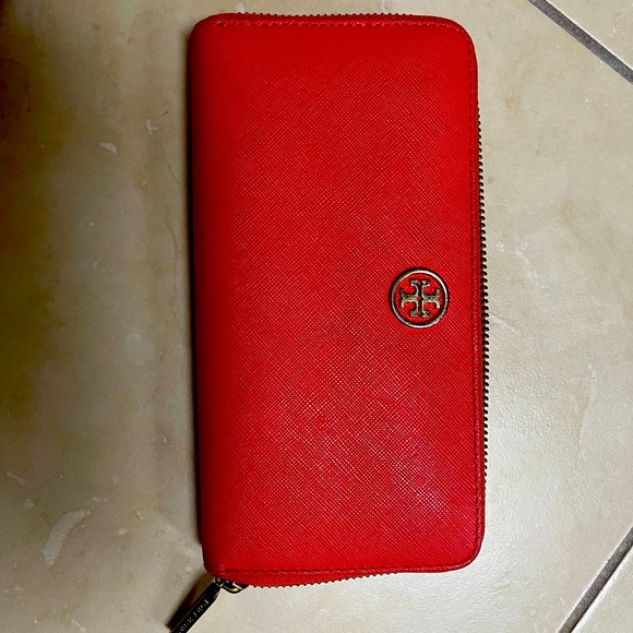 Authentic Tory Burch wallet - Picture 1 of 2